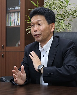 株式会社岡山建設　代表取締役　岡山治彦