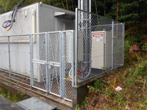 工場メンテナンス　フェンス