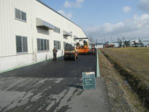 工場メンテナンス　舗装