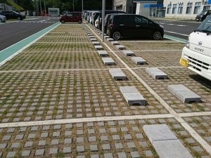 舗装工事　緑化舗装