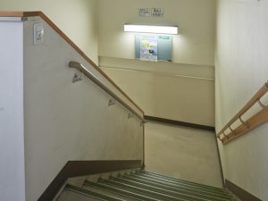 リフォーム　階段 施工前